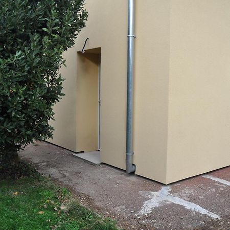 2 Pieces Renove En Rez-De-Chaussee Proche De La Gare Bourg-en-Bresse Exterior foto